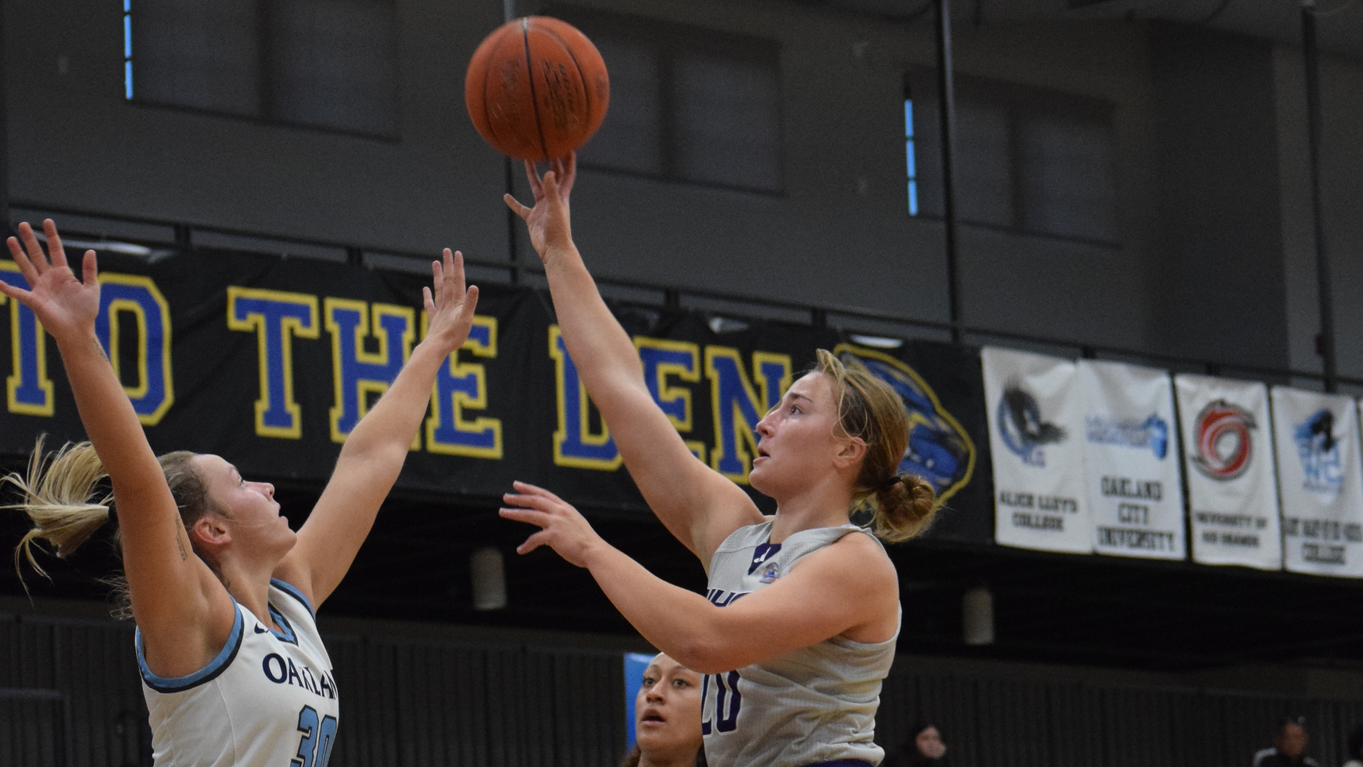 Season opener sees UHSP fall to Oakland City